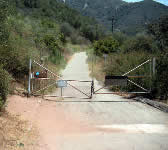 TUN002 Locked gate